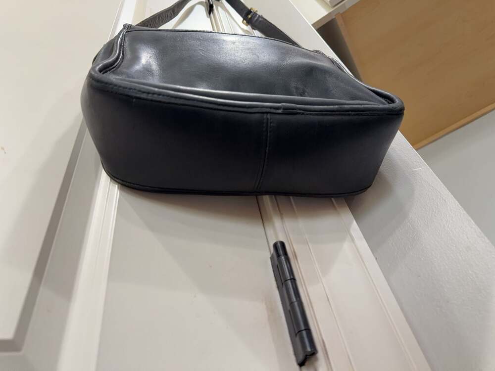 Vintage Coach Black Leather Legacy Saddle Bag Crossbody - Picture 6 of 6